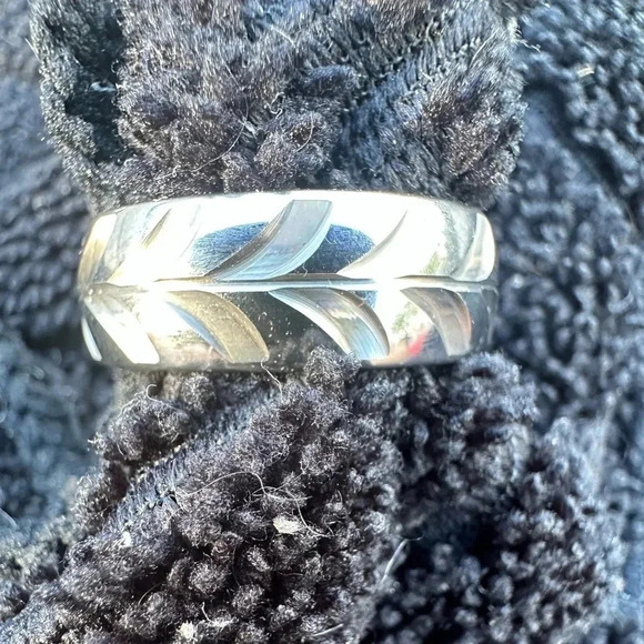 Tungston collection Other - Men's Tungston collection chevron pattern band sz 10.5